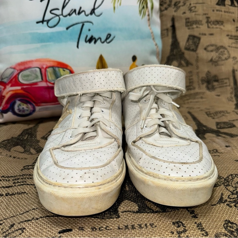Auth Louis Vuitton Acapulco Men's White Leather Perforated Sneakers Size 6.5 - Picture 3 of 13